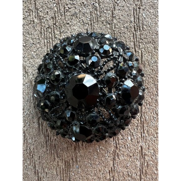 Victorian Black Mourning Crystal  Brooch Pin 1.75" Diameter Large Round Faceted - Picture 2 of 8